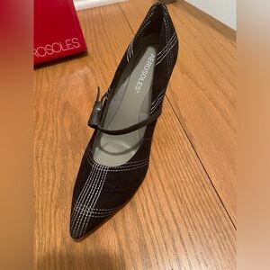 Aerosoles leather pumps NWT